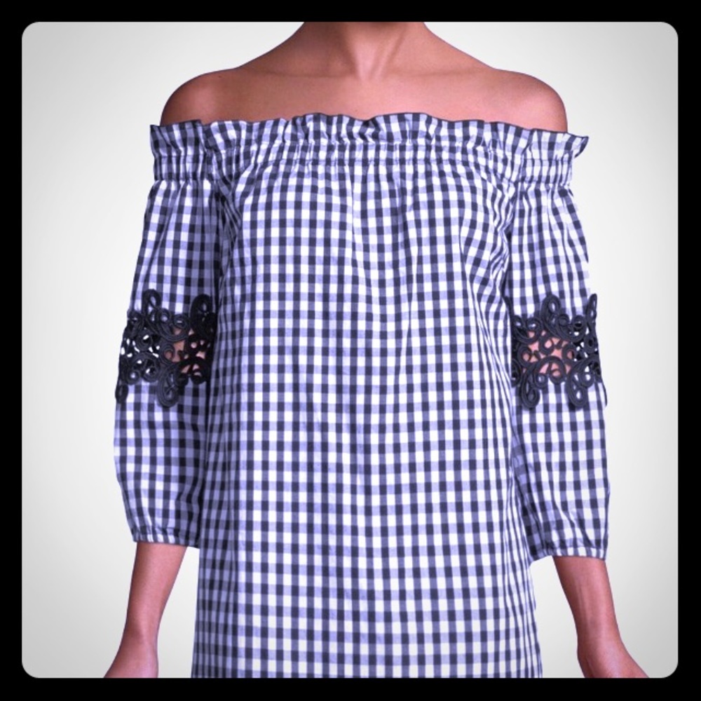 Romeo and Juliet Off the Shoulder B&W Dress Size M
